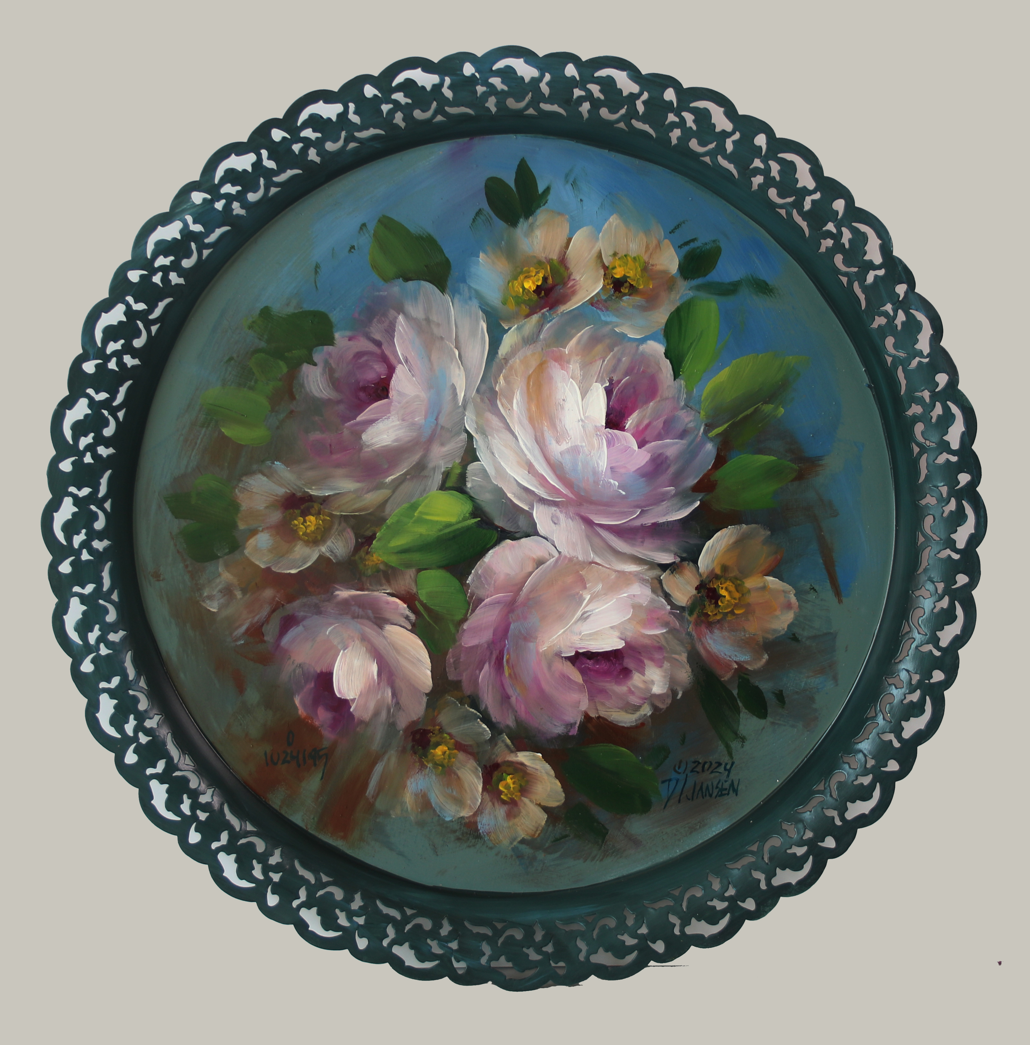 24195- 15 Inch Round Metal